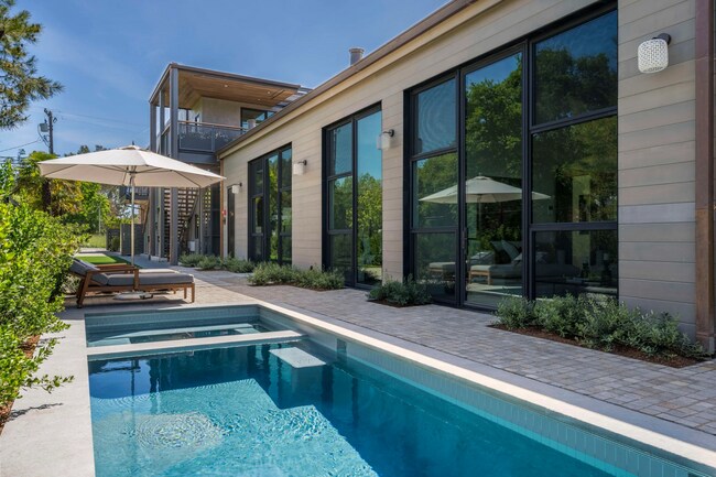 Plus de détails pour 301 1st St W, Sonoma, CA - Commerce de détail à vendre