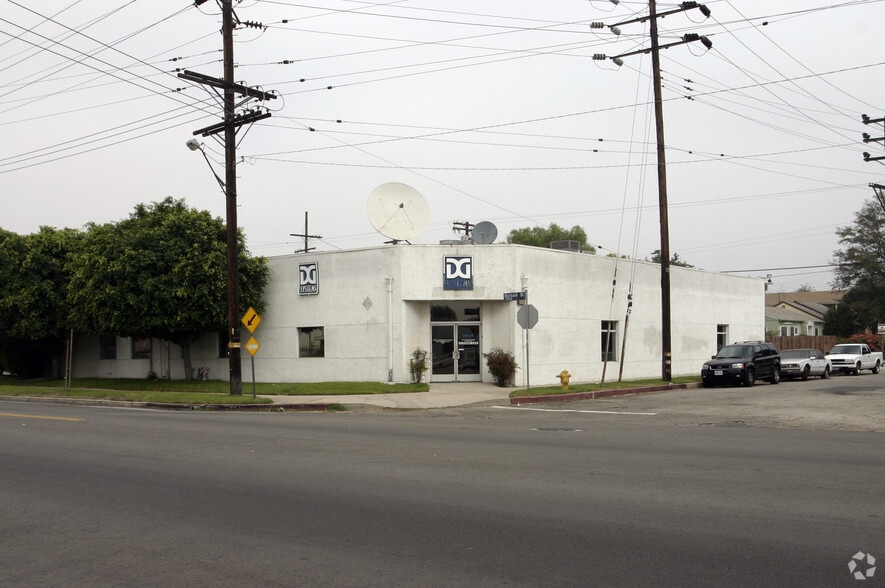 10545 Burbank Blvd, North Hollywood, CA à louer - Photo du bâtiment - Image 3 de 17