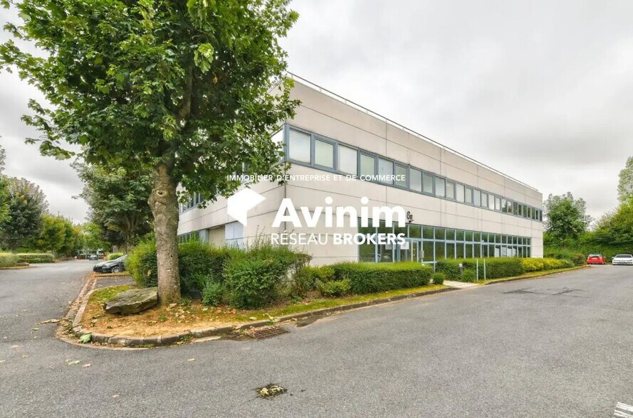 Industrial in Roissy-en-France for lease - Building Photo - Image 3 of 4