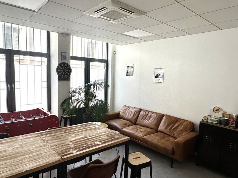 Bureau dans Lyon à louer - Photo du bâtiment - Image 3 de 6