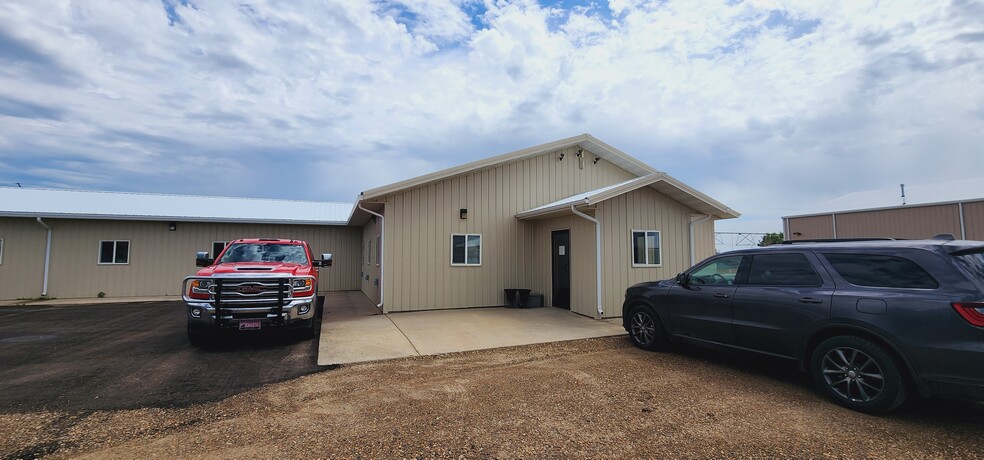 35212 Co 127 rd, Sidney, MT à vendre - Photo principale - Image 1 de 1