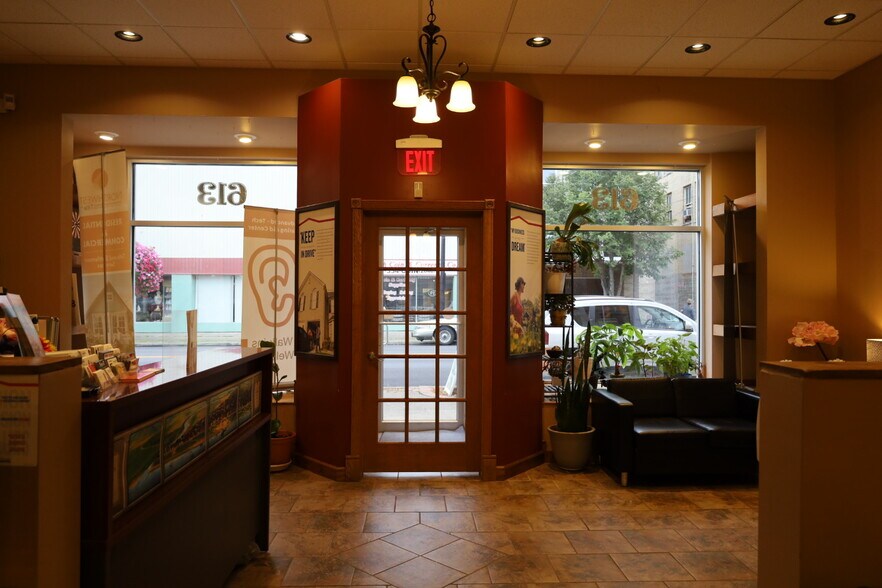 613 Chillicothe St, Portsmouth, OH à louer - Photo intérieure - Image 3 de 38