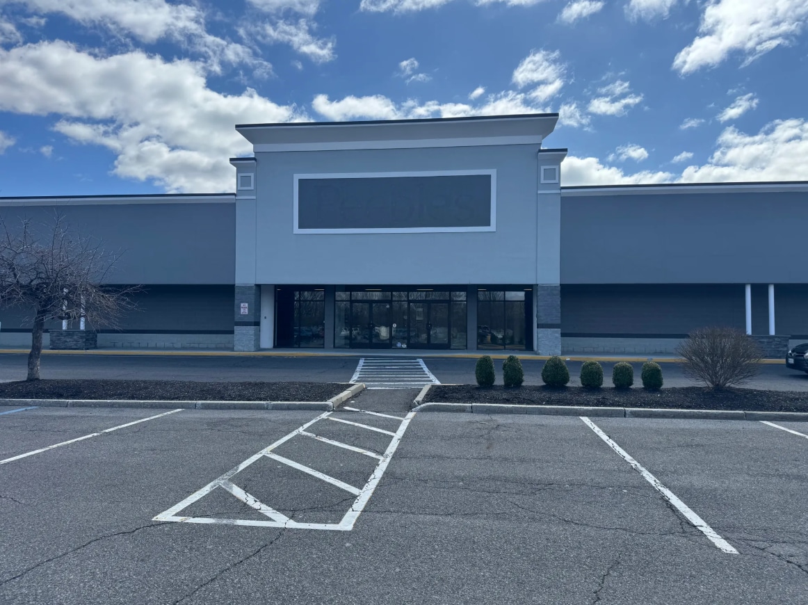 501 Columbia Tpke, Rensselaer, NY for lease Building Photo- Image 1 of 14