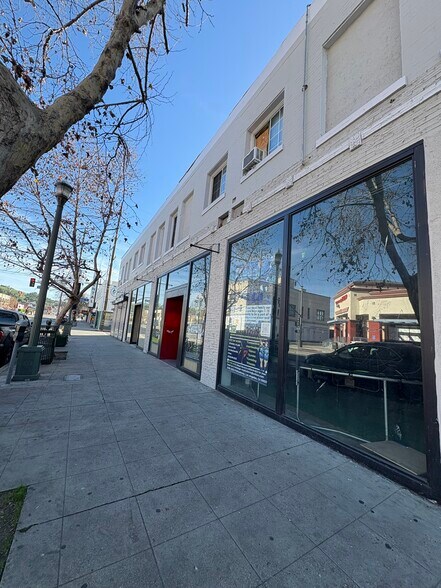 2626-2634 N Broadway, Los Angeles, CA à louer - Photo du bâtiment - Image 2 de 13