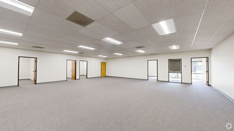 1202 E Arapaho Rd, Richardson, TX à louer - Numérisation 3D de Matterport - Image 2 de 24