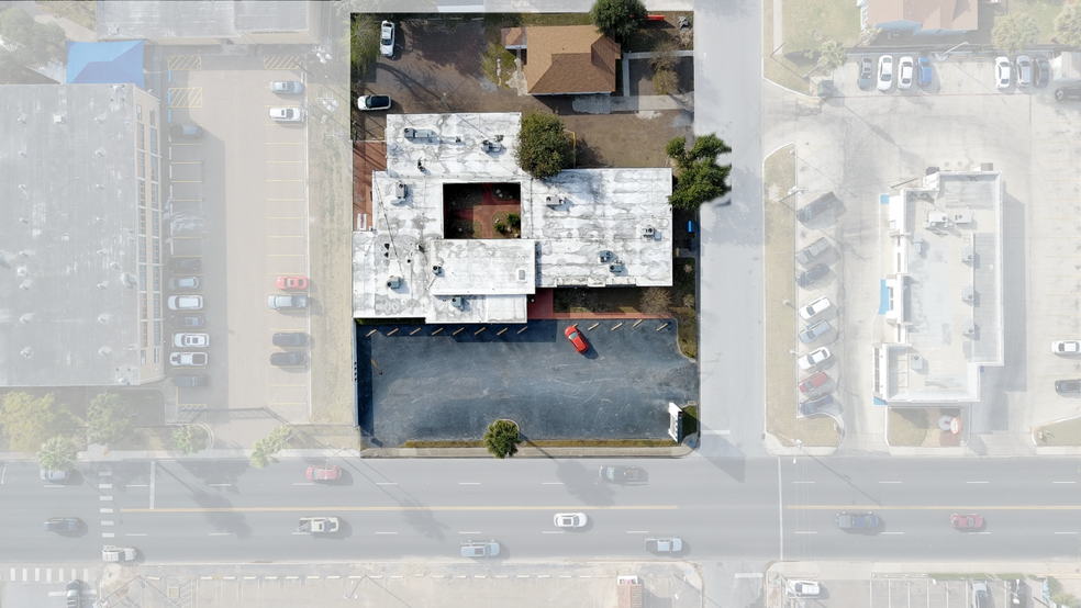 1111 N 10th St, McAllen, TX à vendre - Photo du bâtiment - Image 2 de 13