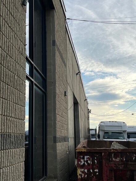 436 Spencer St, Staten Island, NY à vendre - Photo du bâtiment - Image 2 de 24