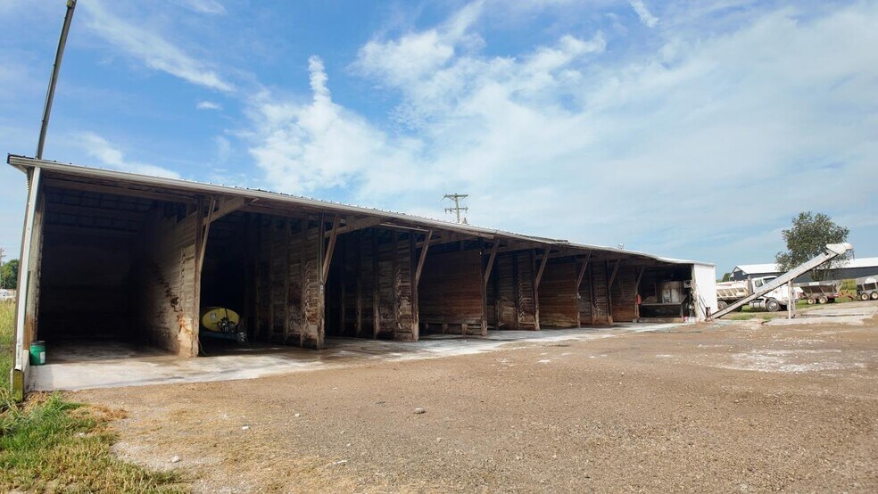 117 Sartin Dr, Edmonton, KY for sale - Building Photo - Image 3 of 14