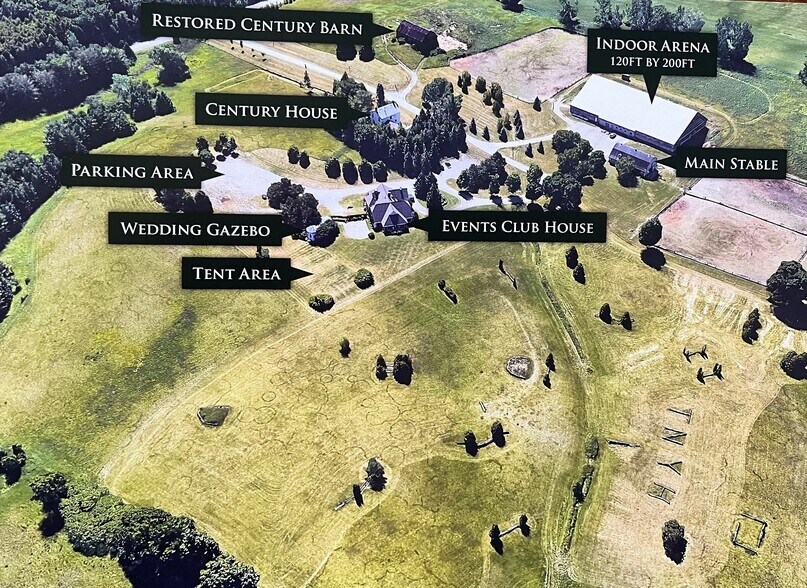 17900 Dufferin St, Newmarket, ON à vendre - Photo du bâtiment - Image 2 de 9