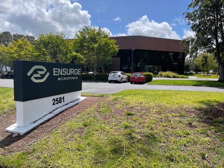 2581 Junction Ave, San Jose, CA à vendre - Photo du bâtiment - Image 2 de 3