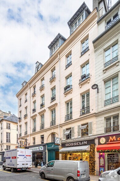 28 Rue De Caumartin, Paris à louer - Photo du bâtiment - Image 2 de 11