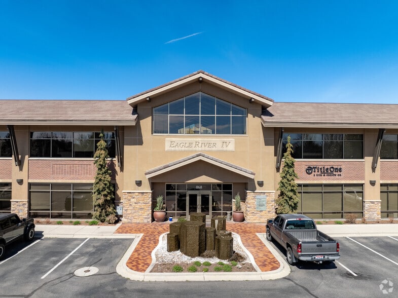 1100 E Riverside Dr, Eagle, ID for lease - Building Photo - Image 2 of 24