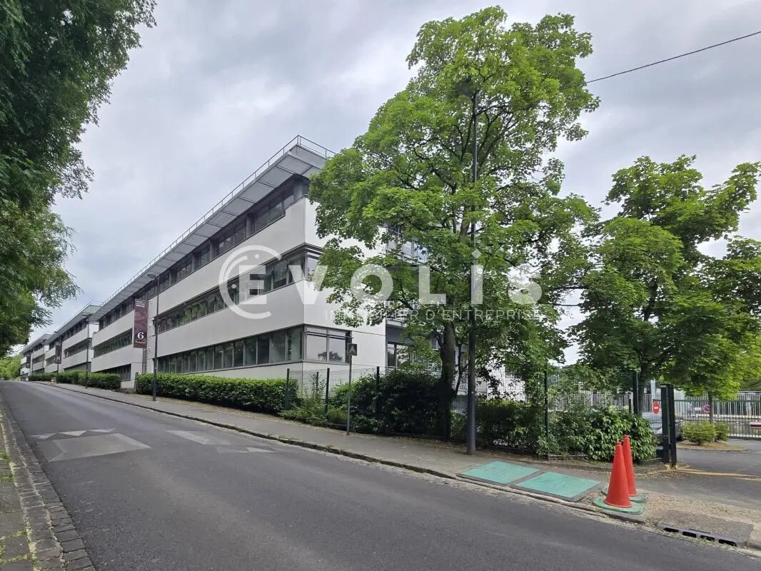 Office in Orsay for lease Building Photo- Image 1 of 9