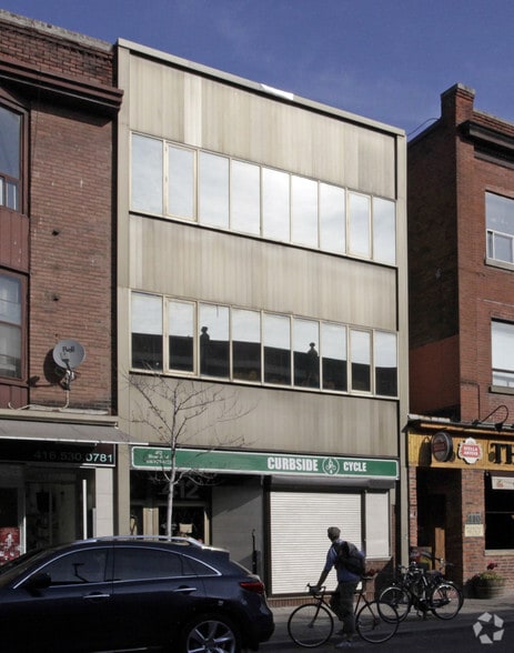 412 Bloor St W, Toronto, ON à louer - Photo principale - Image 1 de 2