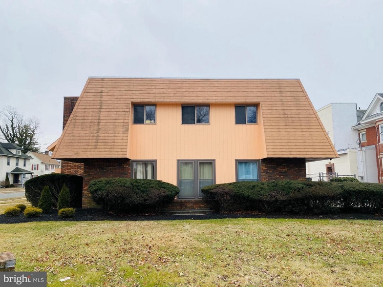 1071 E Landis Ave, Vineland, NJ à vendre - Photo du bâtiment - Image 2 de 64