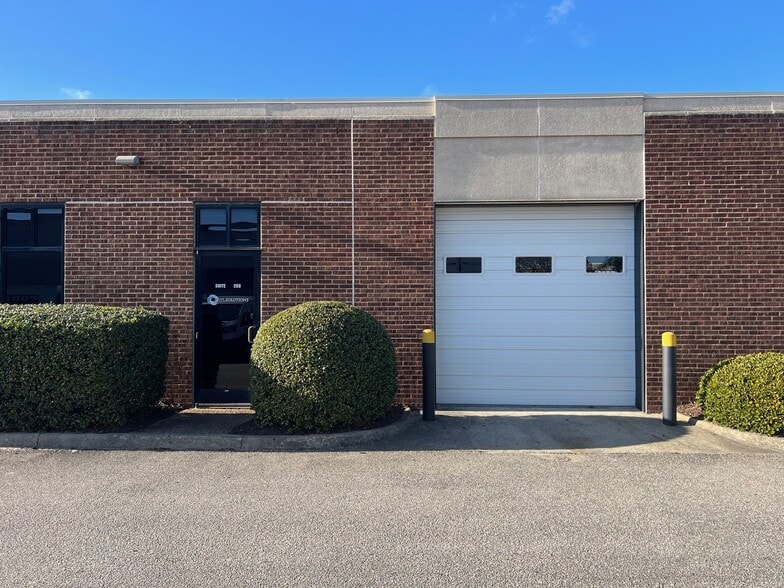 105 E St, Hampton, VA à louer - Photo du bâtiment - Image 2 de 4