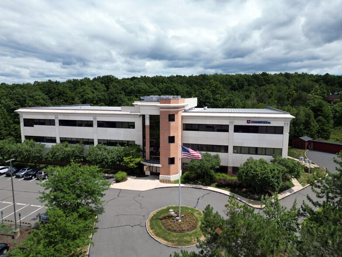 613 Baltimore Dr, Wilkes-Barre, PA à louer Photo du bâtiment- Image 1 de 16