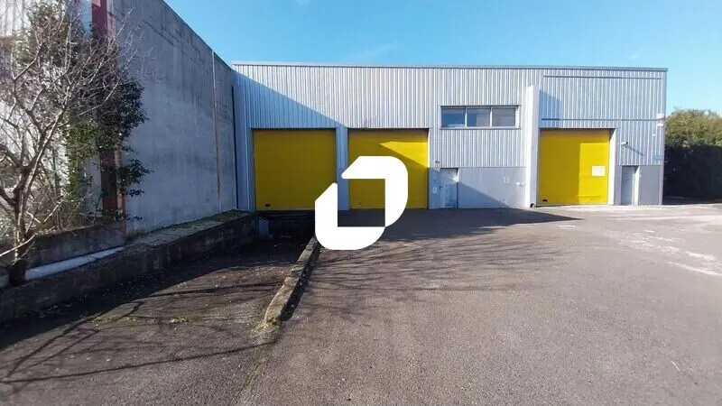 Flex in Mauguio for lease Building Photo- Image 1 of 15