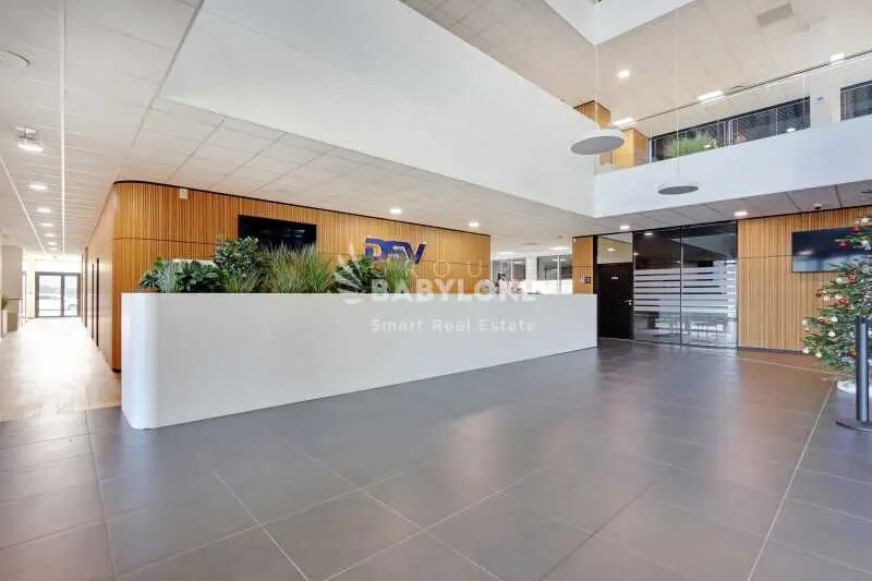 Office in Gennevilliers for lease - Building Photo - Image 2 of 25