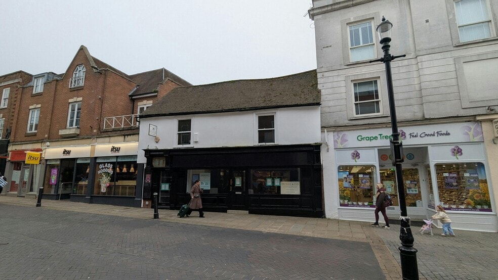 27 Peascod Street, Windsor à louer - Photo du bâtiment - Image 1 de 12