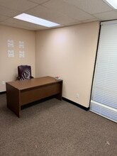 2313 W Arkansas Ln, Pantego, TX for lease Interior Photo- Image 2 of 11