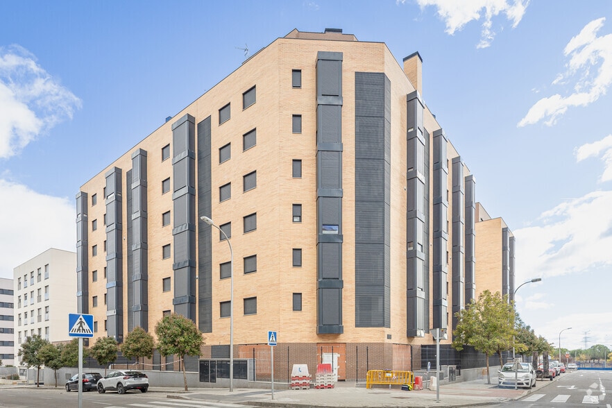 Multifamily in Madrid, Madrid for sale - Building Photo - Image 2 of 2