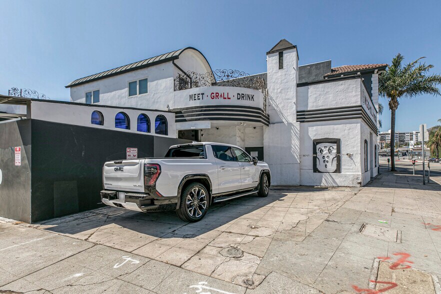 6340 Yucca St, Los Angeles, CA à vendre - Photo du bâtiment - Image 2 de 53