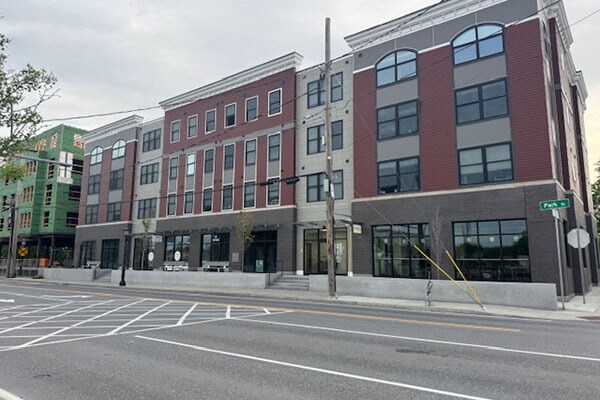 11 Park St, Essex Junction, VT for lease - Building Photo - Image 1 of 1