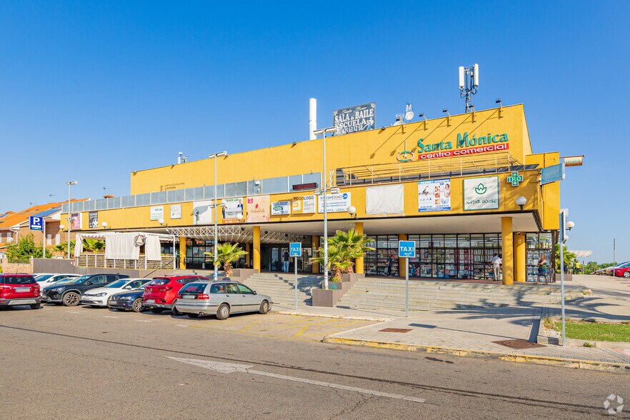 Commerce de détail dans Rivas-Vaciamadrid, Madrid à vendre - Photo du bâtiment - Image 3 de 3