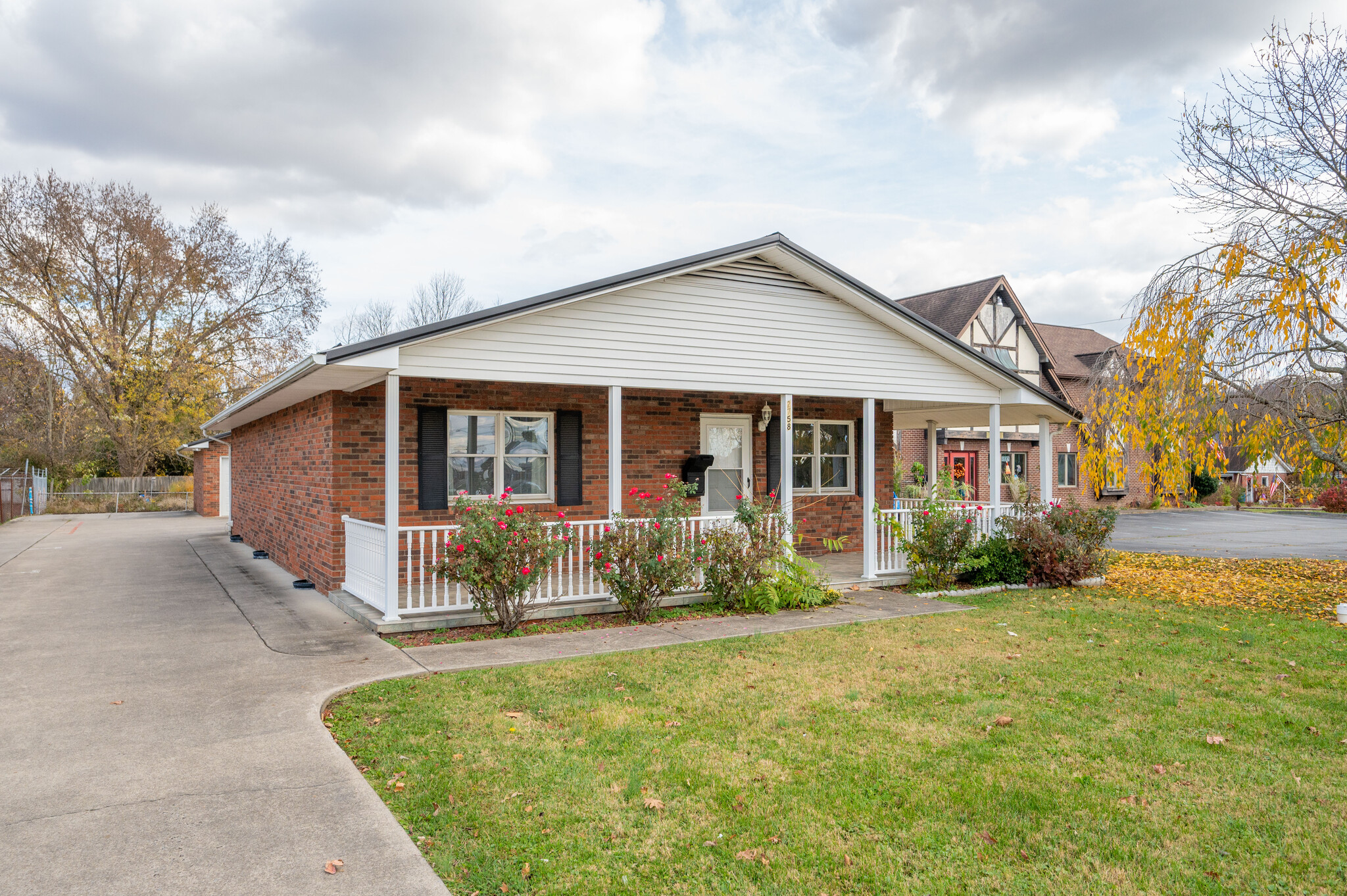 2758 E Center St, Kingsport, TN for sale Primary Photo- Image 1 of 1