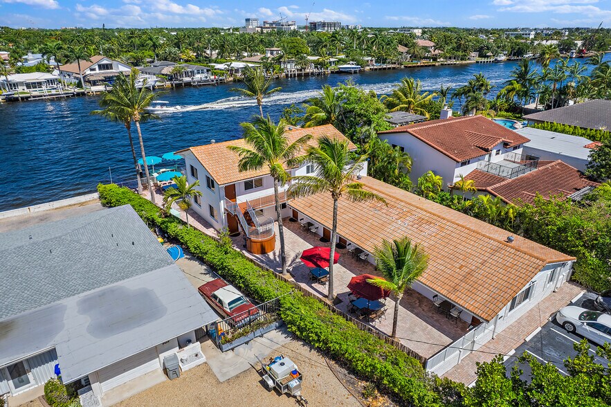 605 S Riverside Dr, Pompano Beach, FL à vendre - Photo du bâtiment - Image 3 de 28