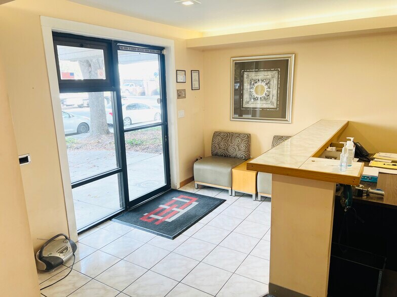 1300 Galaxy Way, Concord, CA à vendre - Photo intérieure - Image 3 de 8