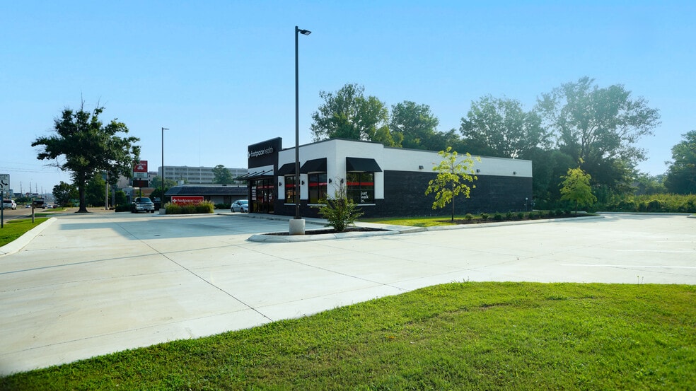934 South Gloster St, Tupelo, MS for sale - Building Photo - Image 3 of 3