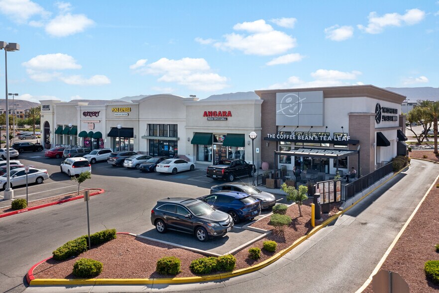 4265 S Grand Canyon Dr, Las Vegas, NV à louer - Photo du bâtiment - Image 3 de 11