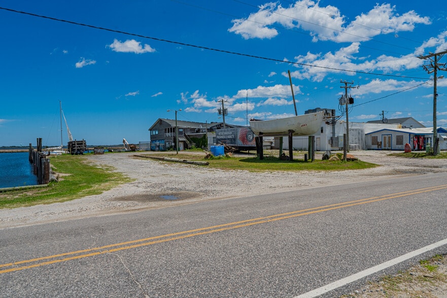 4683 Mill Landing rd, Wanchese, NC à vendre - Photo du bâtiment - Image 3 de 50