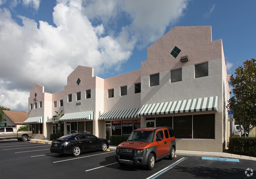 5453 NW 24th St, Margate, FL for sale - Primary Photo - Image 1 of 7