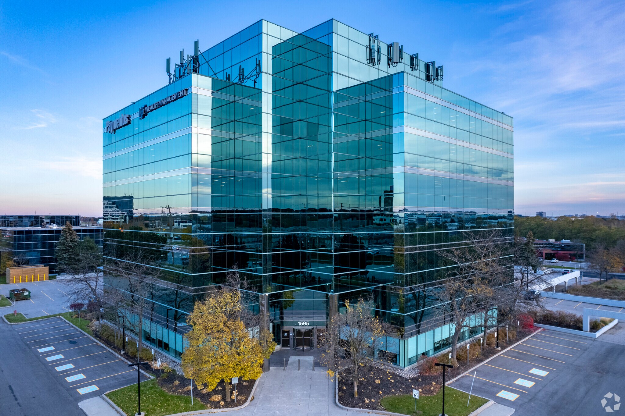 1595 16th Av, Richmond Hill, ON à vendre Photo principale- Image 1 de 1