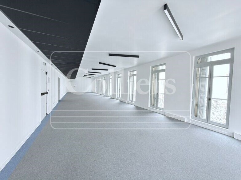 Office in Marseille for lease - Interior Photo - Image 1 of 4