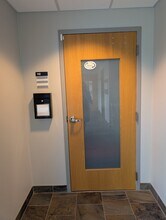 8555 W Forest Home Ave, Greenfield, WI for lease Building Photo- Image 2 of 21