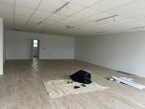 2131-2143 S Tamiami Trl, Venice, FL for lease Interior Photo- Image 1 of 2