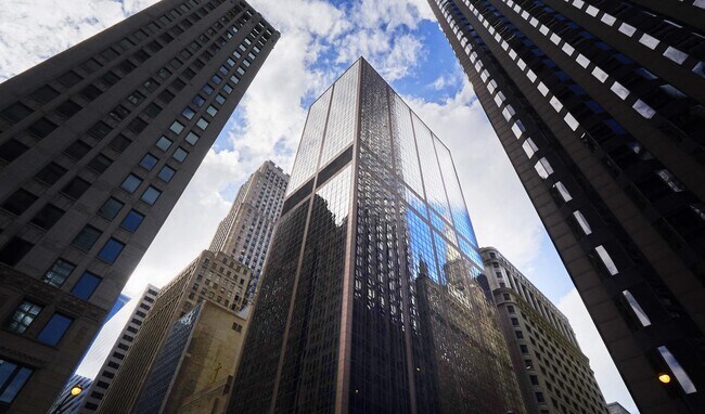 More details for 20 N Clark St, Chicago, IL - Office for Lease