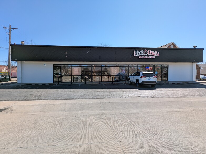 4 E Ayers St, Edmond, OK for lease - Building Photo - Image 1 of 4