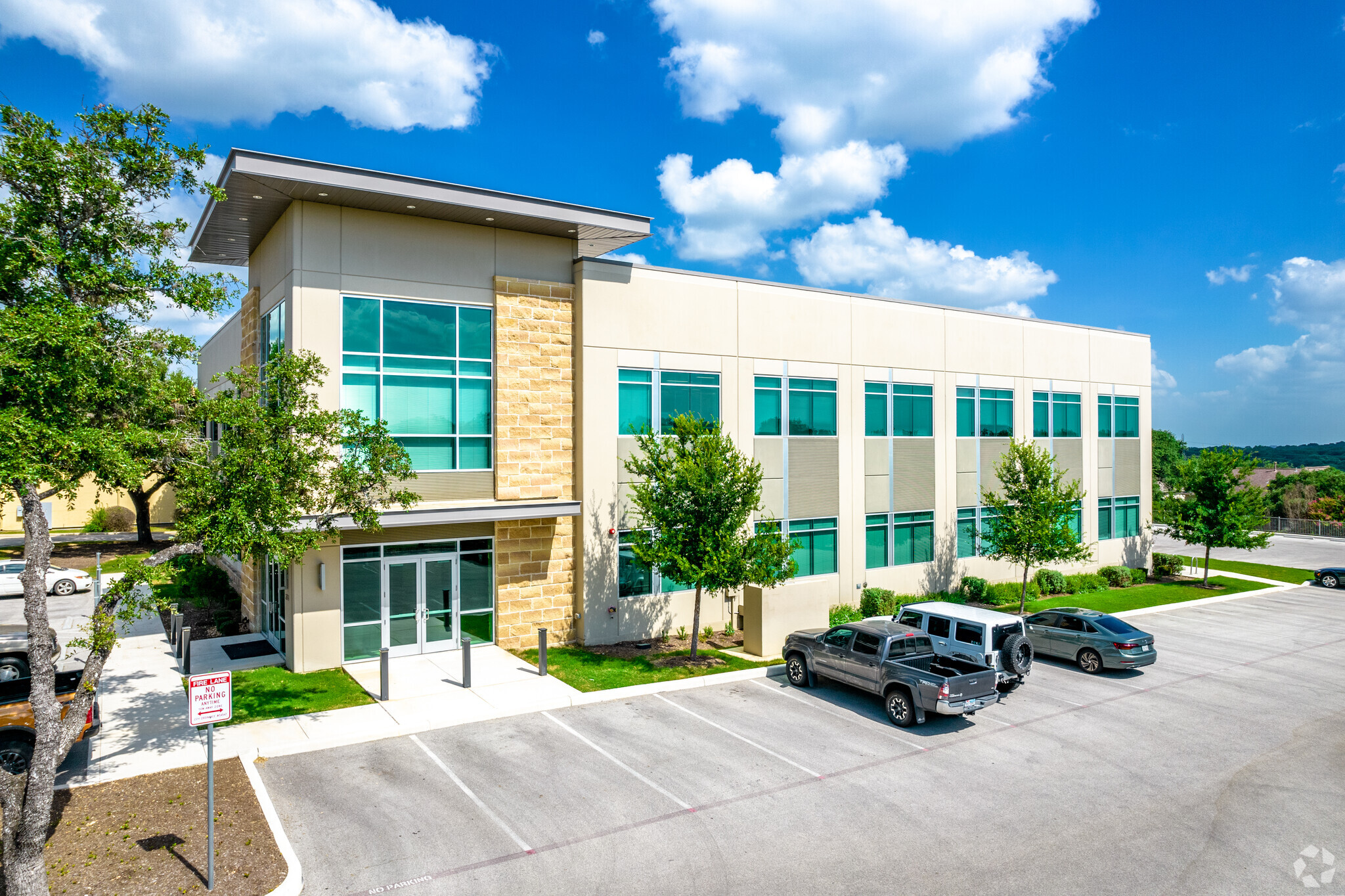 2714 N Loop 1604 E, San Antonio, TX for lease Building Photo- Image 1 of 25