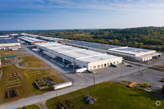 Plus de détails pour 8 Northeastern Industrial Park, Guilderland Center, NY - Industriel à louer