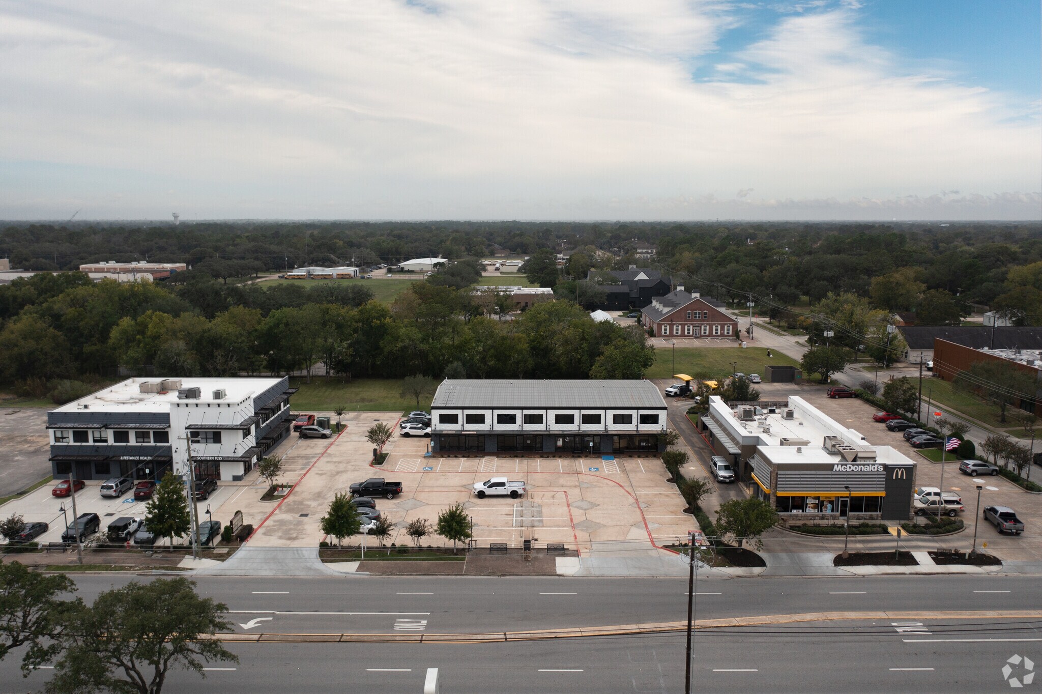 306 S Friendswood Dr, Friendswood, TX for lease Aerial- Image 1 of 8