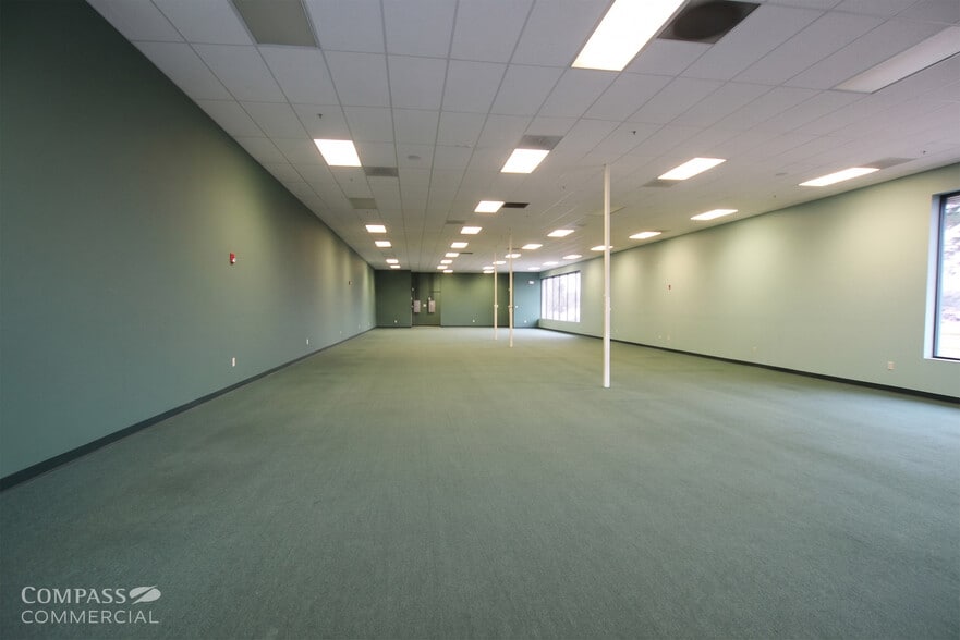 63485 N Highway 97, Bend, OR for lease - Building Photo - Image 3 of 5