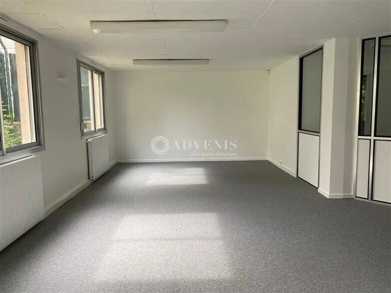 Multifamily in Lyon for sale - Building Photo - Image 3 of 7