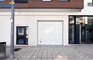 Plus de détails pour Multi-résidentiel à vendre