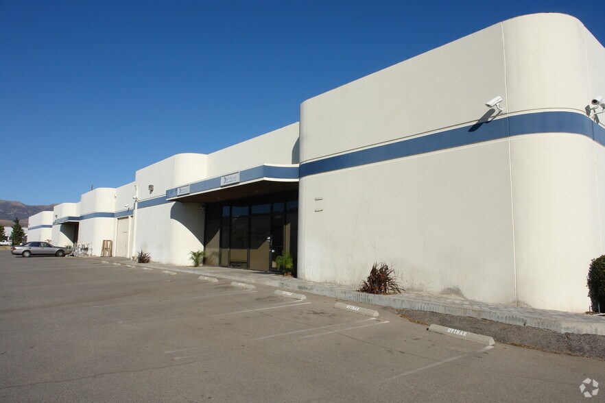 9701-9741 Canoga Ave, Chatsworth, CA à louer - Photo du bâtiment - Image 3 de 16