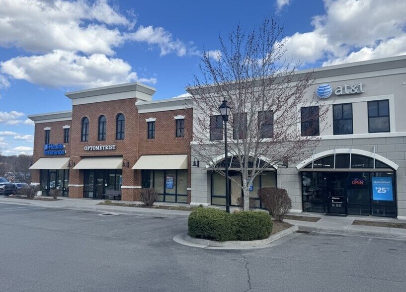 213 Gateway Blvd, Lewisburg, WV à louer - Photo du bâtiment - Image 3 de 5